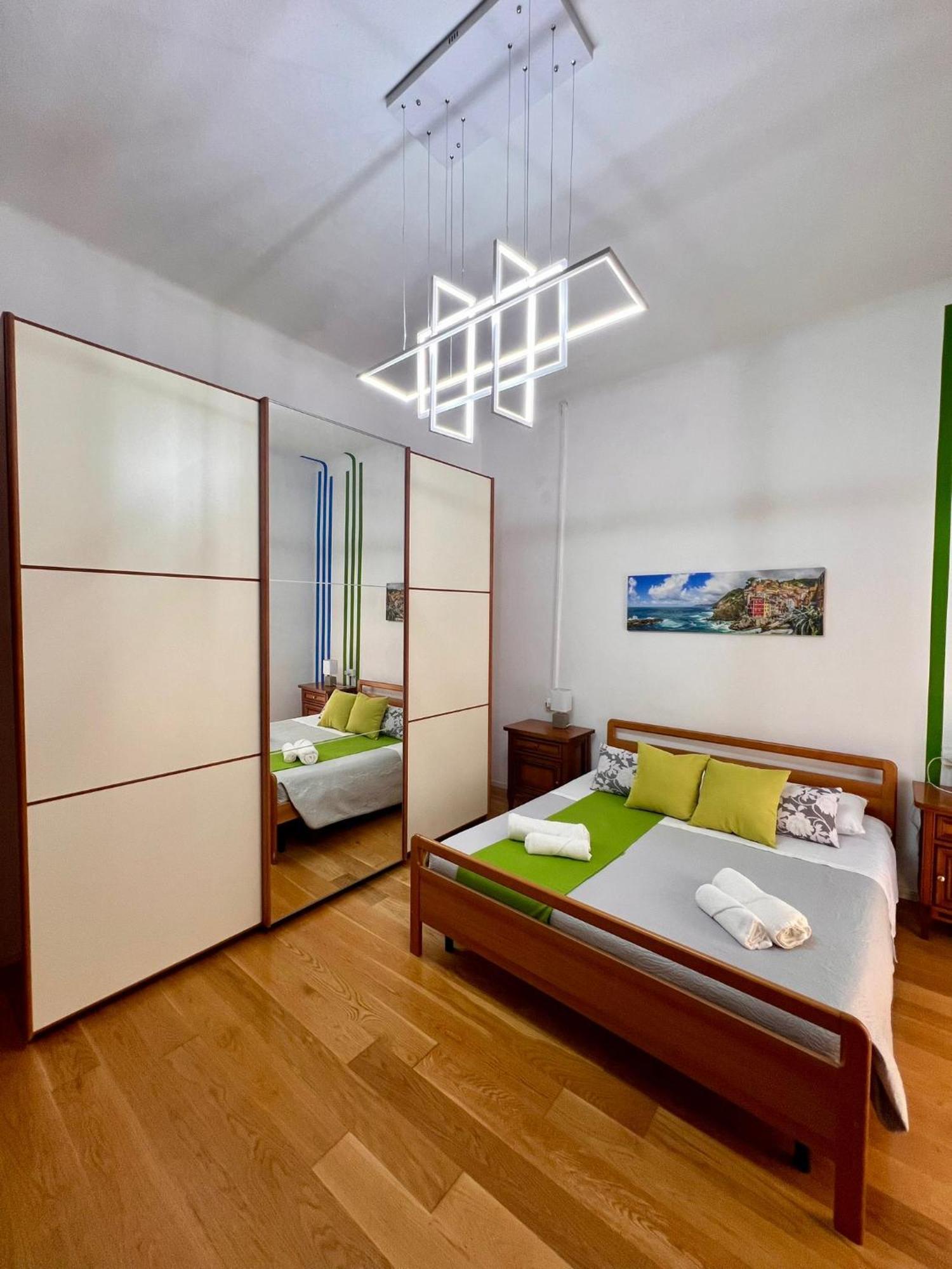 Apartment 5 Terre Express